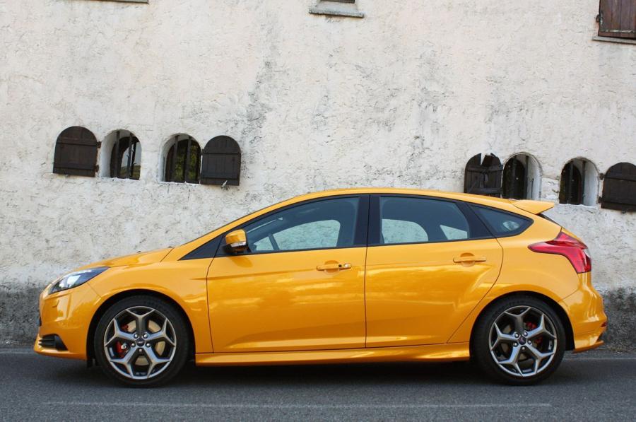  Ford Focus ST 2013 года  (фото 56 из 92)